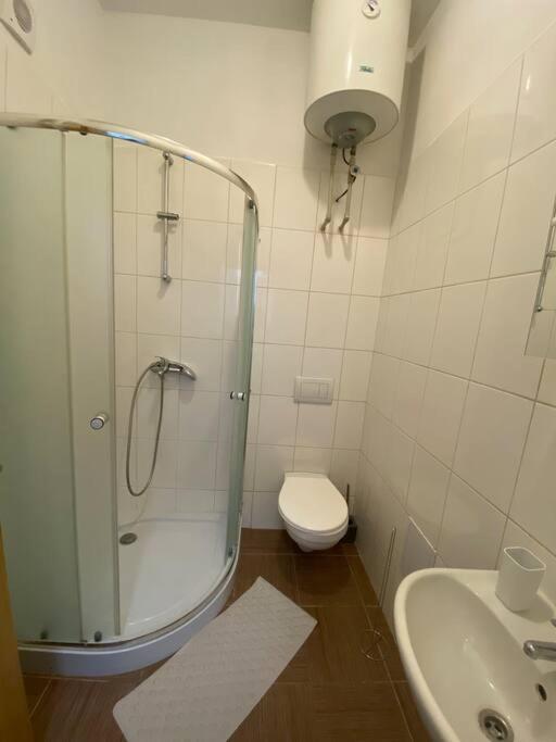Cozy 1 Bedroom Studio In The Center Of Pilsen Exterior photo